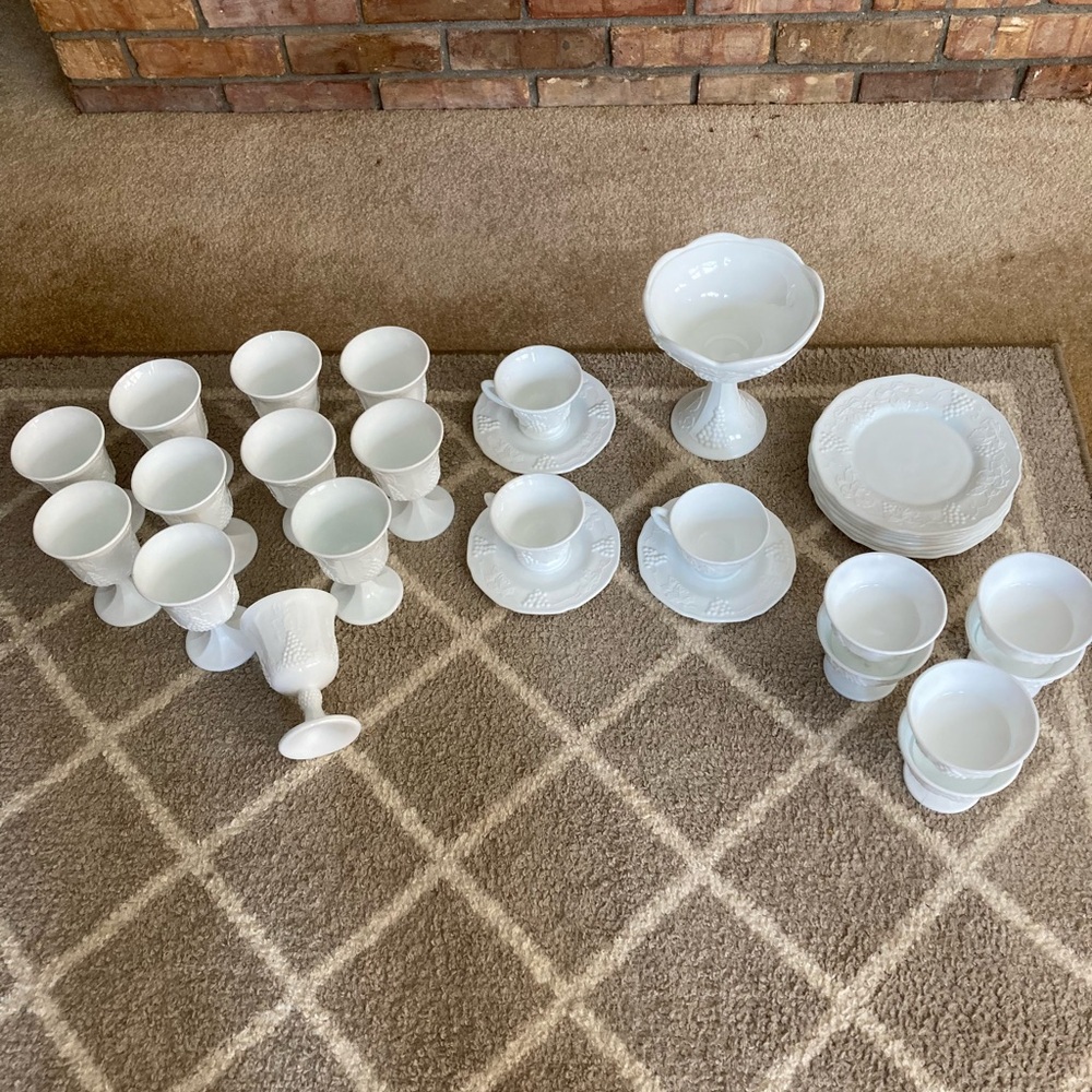 Sophisticated White Vintage Milk Glass Dinnerware Set